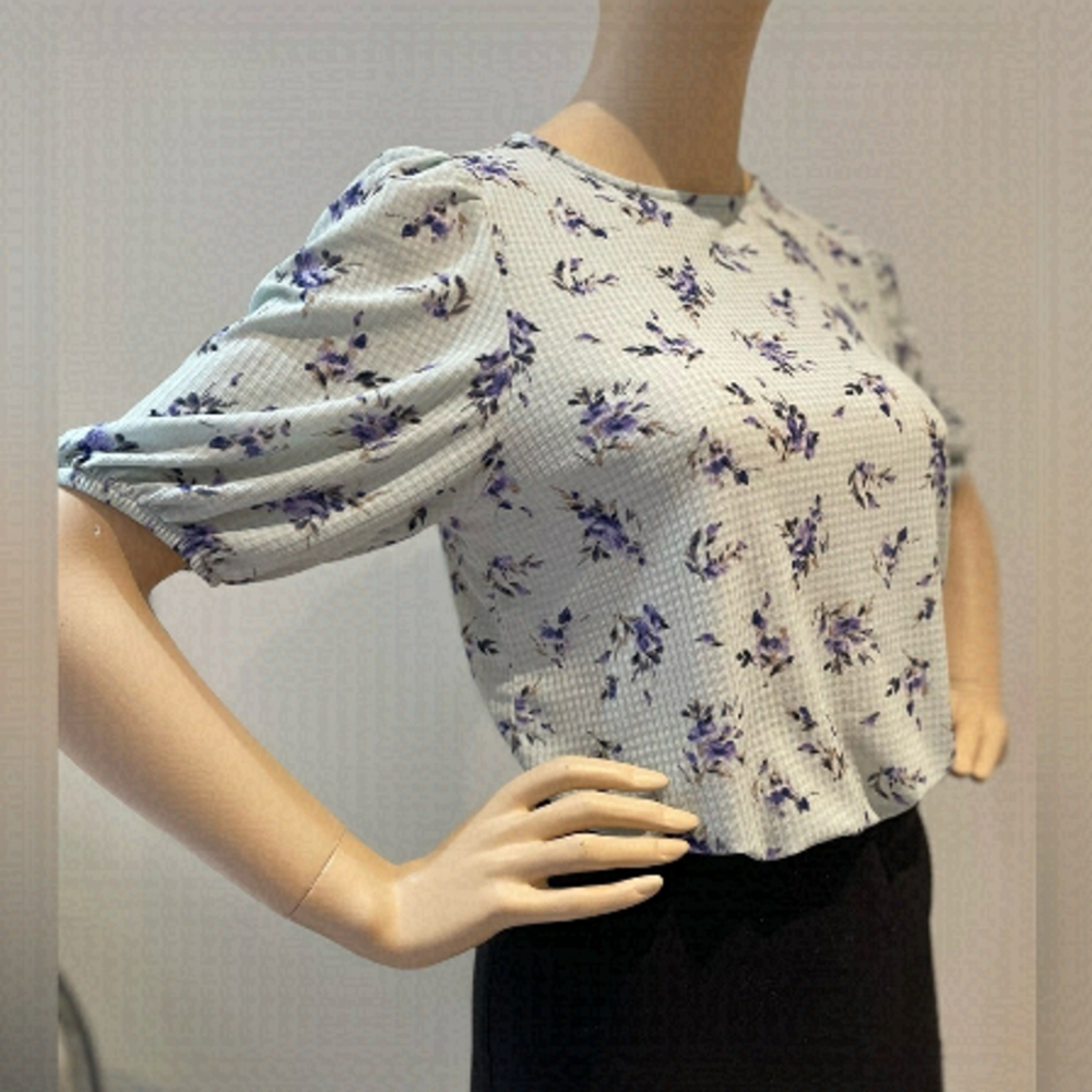 SUZY SHIER | Light blue floral shirt Size Small